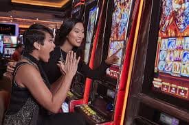 Antarmuka Blackjack live dengan kontrol permainan dan statistik